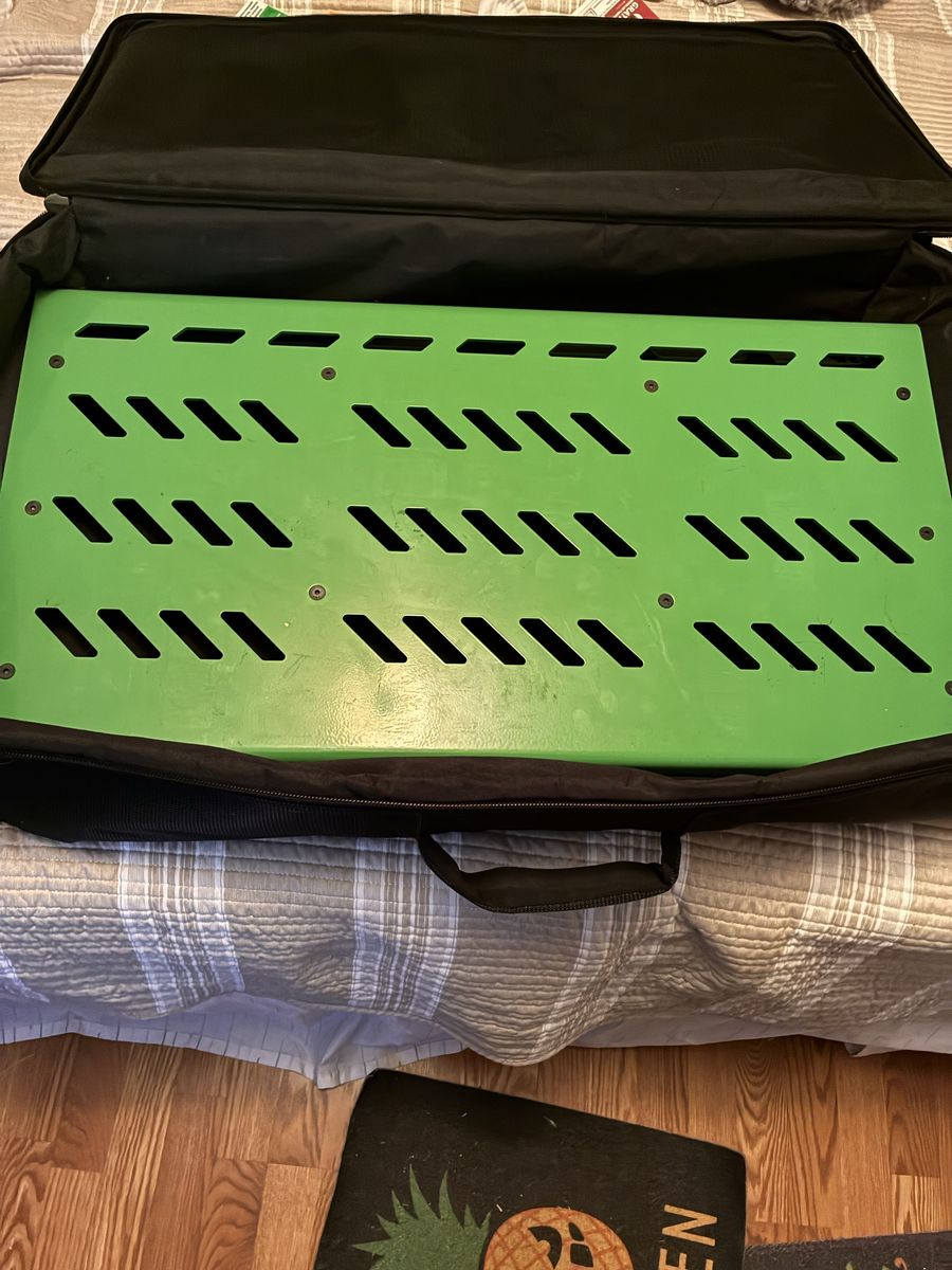 Green Pedal Board for Guitar Effects Pedals with Soft Case