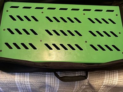 Green Pedal Board for Guitar Effects Pedals with Soft Case