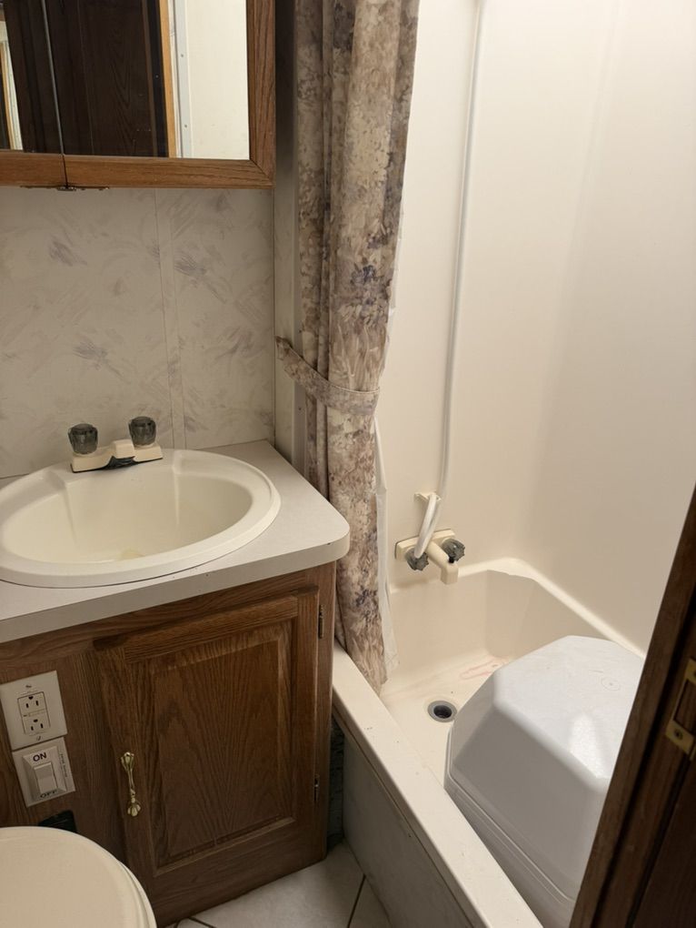 Main image 12