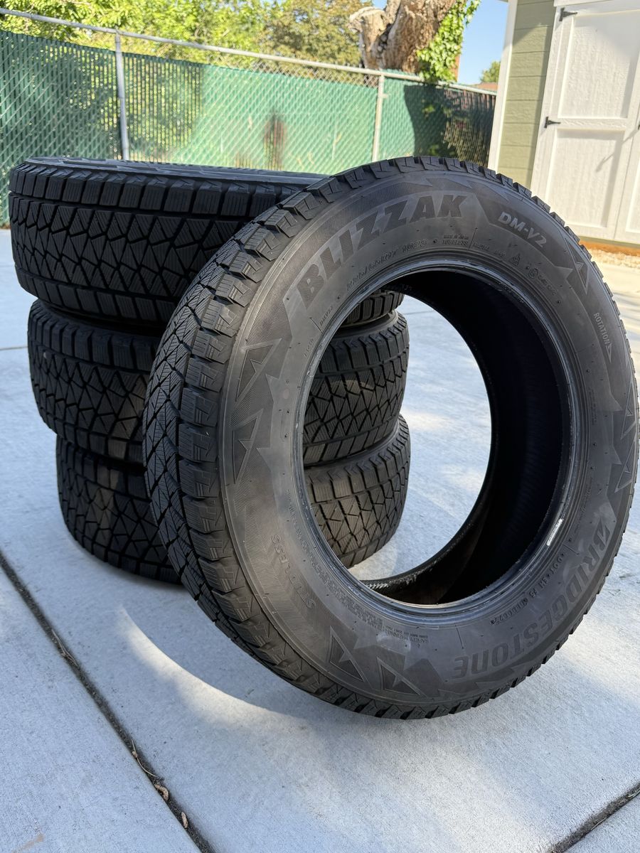 Blizzak DM-V2 Winter Tires (225/65R17 102S)