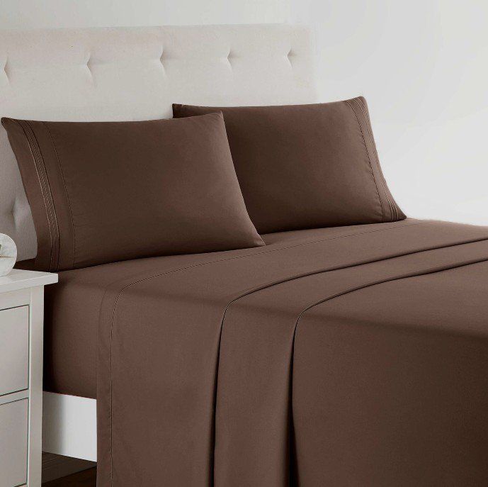 New in packaging fitted sheet and pillowcases