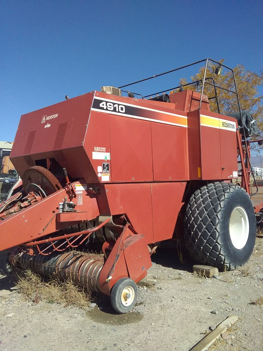 Hesston 4910