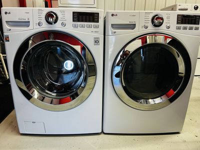 Lg True Steam Gas Front Load Set