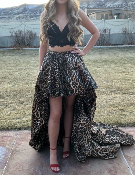 Sherri Hill dress size 4