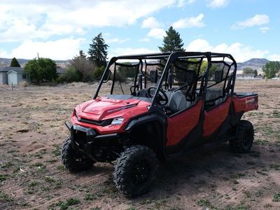 2025 Honda Pioneer 1000-6 Deluxe Crew