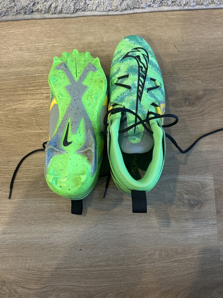 Nike Alpha Menace Size 12 Green Football Cleats