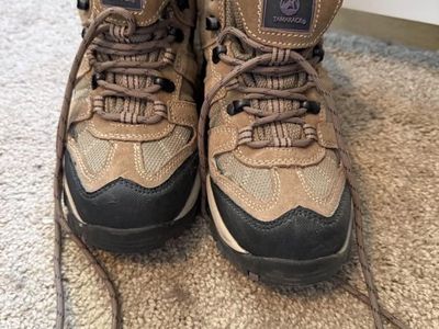 Tamarock women’s hiking boots