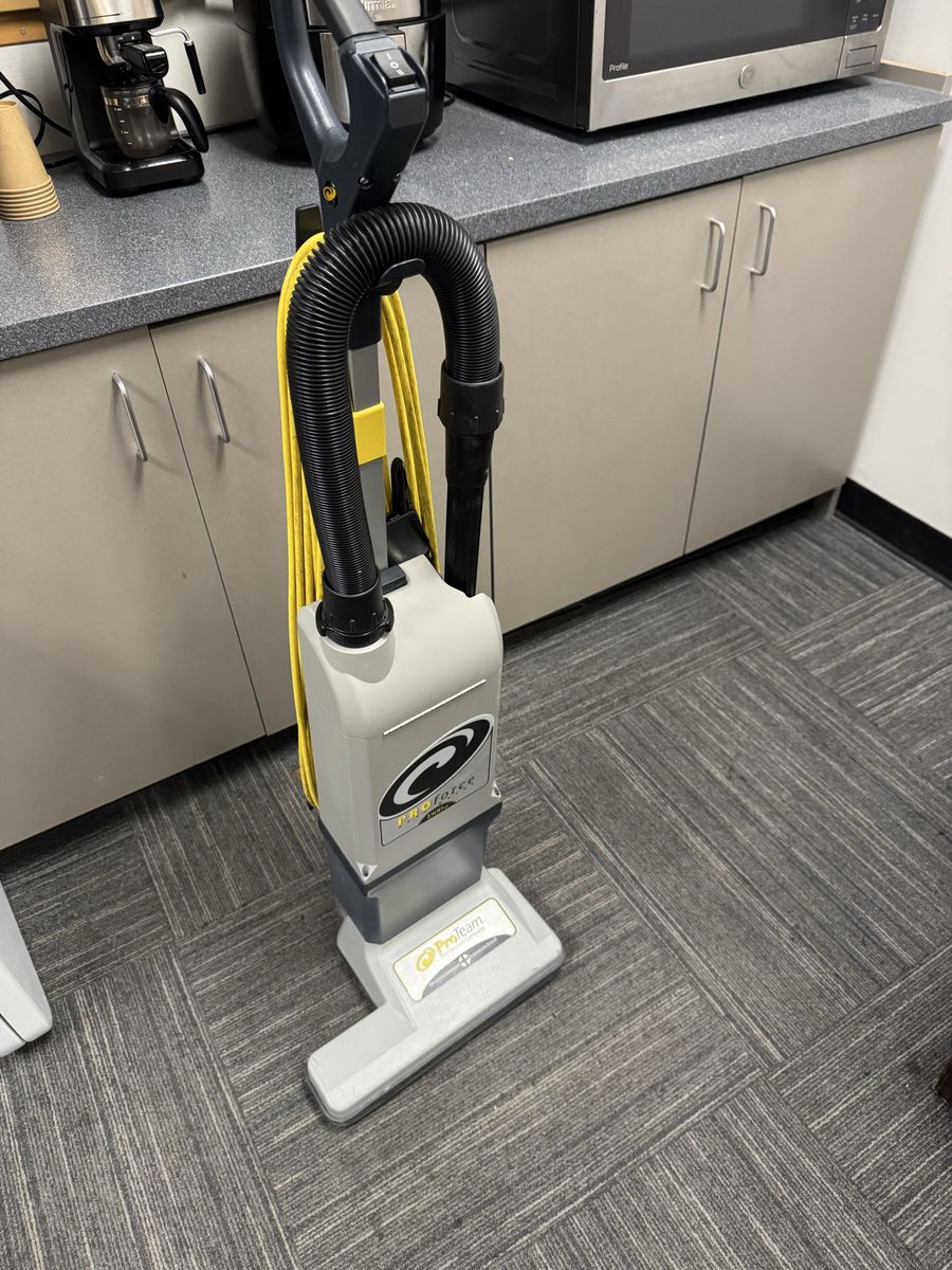 ProTeam upright 1500xp commercial vacuum