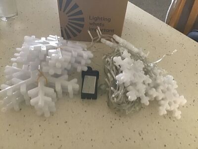 LED Icicle String Lights