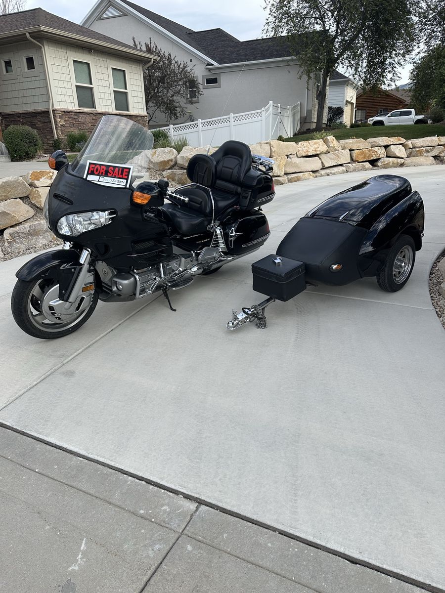 2001 Honda Gold Wing with trailer