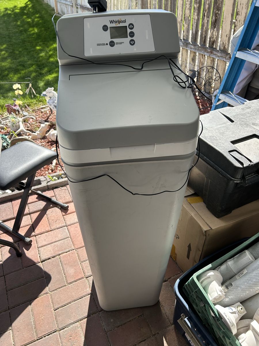 Whirlpool Water Softener WHES30 33000 Grain