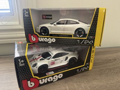 Bburago 1/24 Porsche Taycan Turbo S & 911 RSR Die-Cast Model Car Set, New in Box