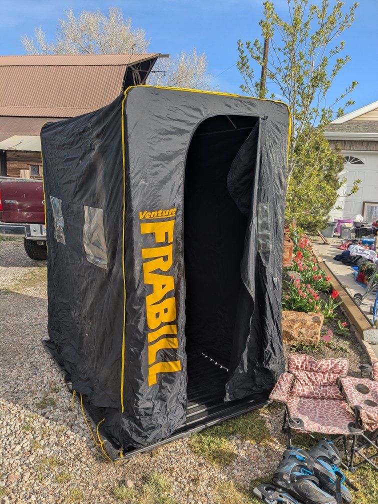 YARD SALE GOING ON NOW