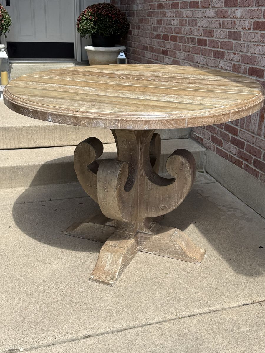 Hooker Furniture Boheme Ascension 48” Round Wood Foyer Table