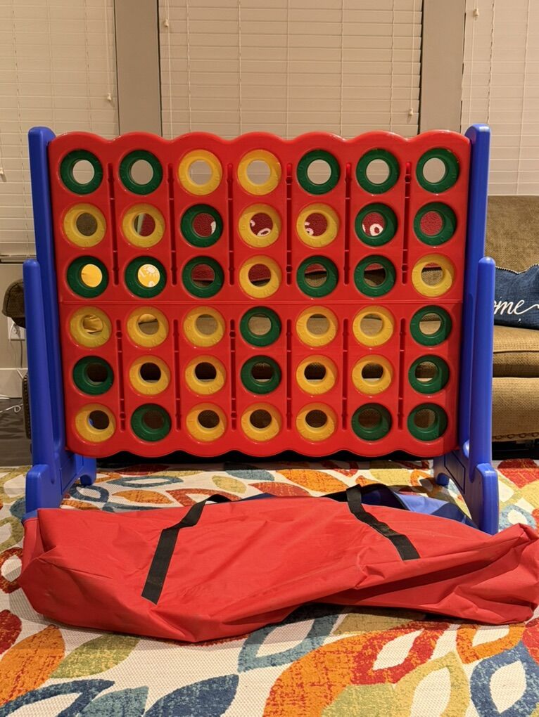Jumbo Backyard Connect Four Game W/ Carrying Bag