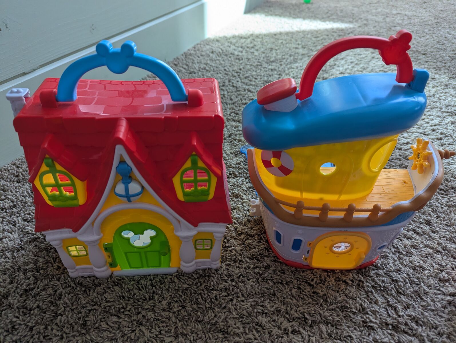 Mickey and Donald playhouse