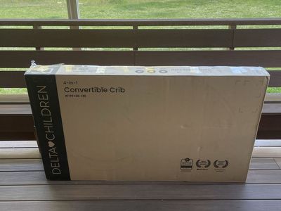 4 in 1 Baby Crib Delta Children
