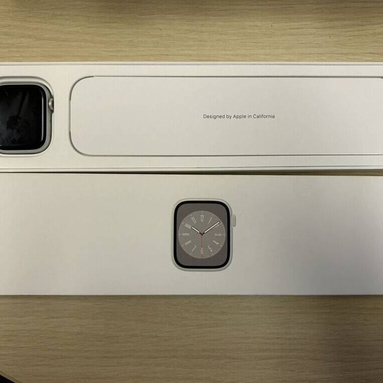 Apple Watch Series 8 w/ GPS (45mm)