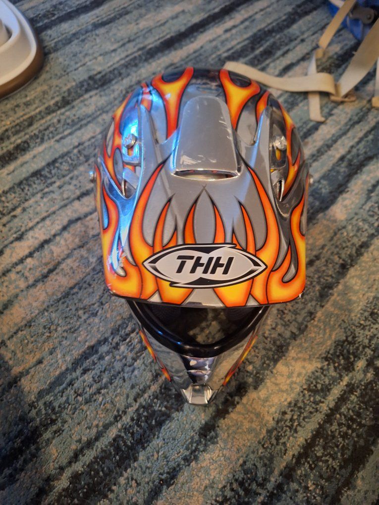 THH Off-Road Dirt Bike Helmet Chrome Flame Graphic Size Large DOT Approved:  Manufacturer date 2004