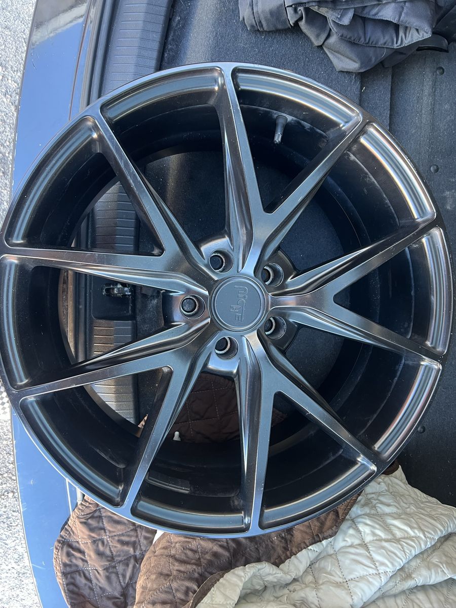 Niche Misano M117 20”
