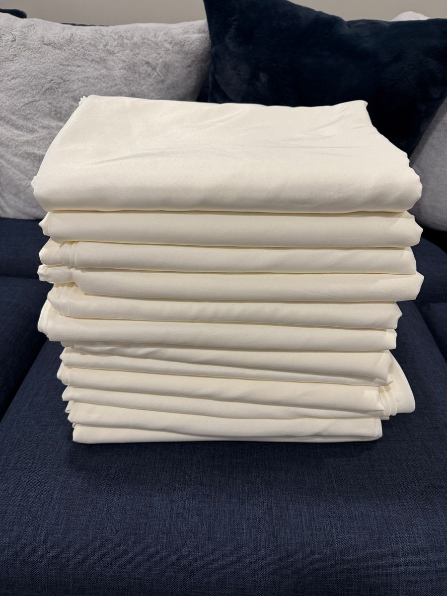 12 Round Ivory Polyester Tablecloths 120" Diameter for 8-14 Seater Tables