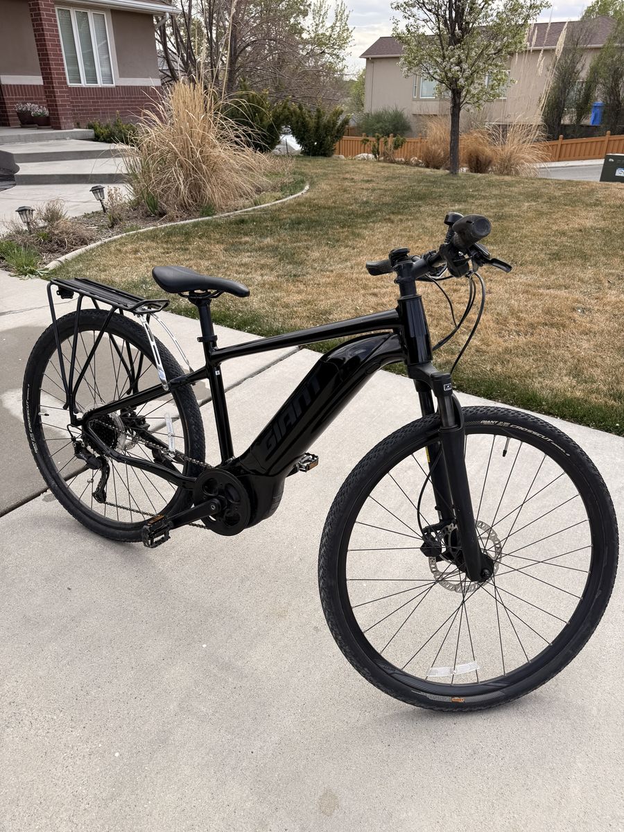 E Bike, Giant Roam E+ S, Gloss Black