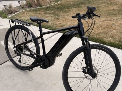 E Bike, Giant Roam E+ S, Gloss Black