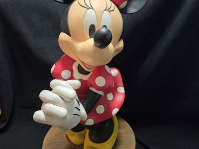 Minnie Mouse Large Figurine
