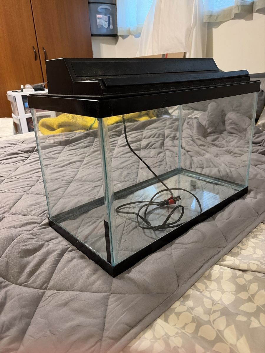 10 gallon Aquarium