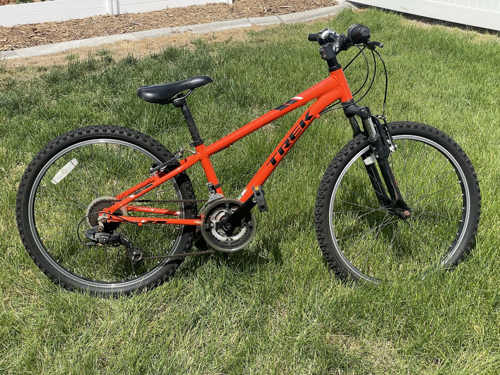 Trek Precaliber 24 21-speed Kids Mountain Bike