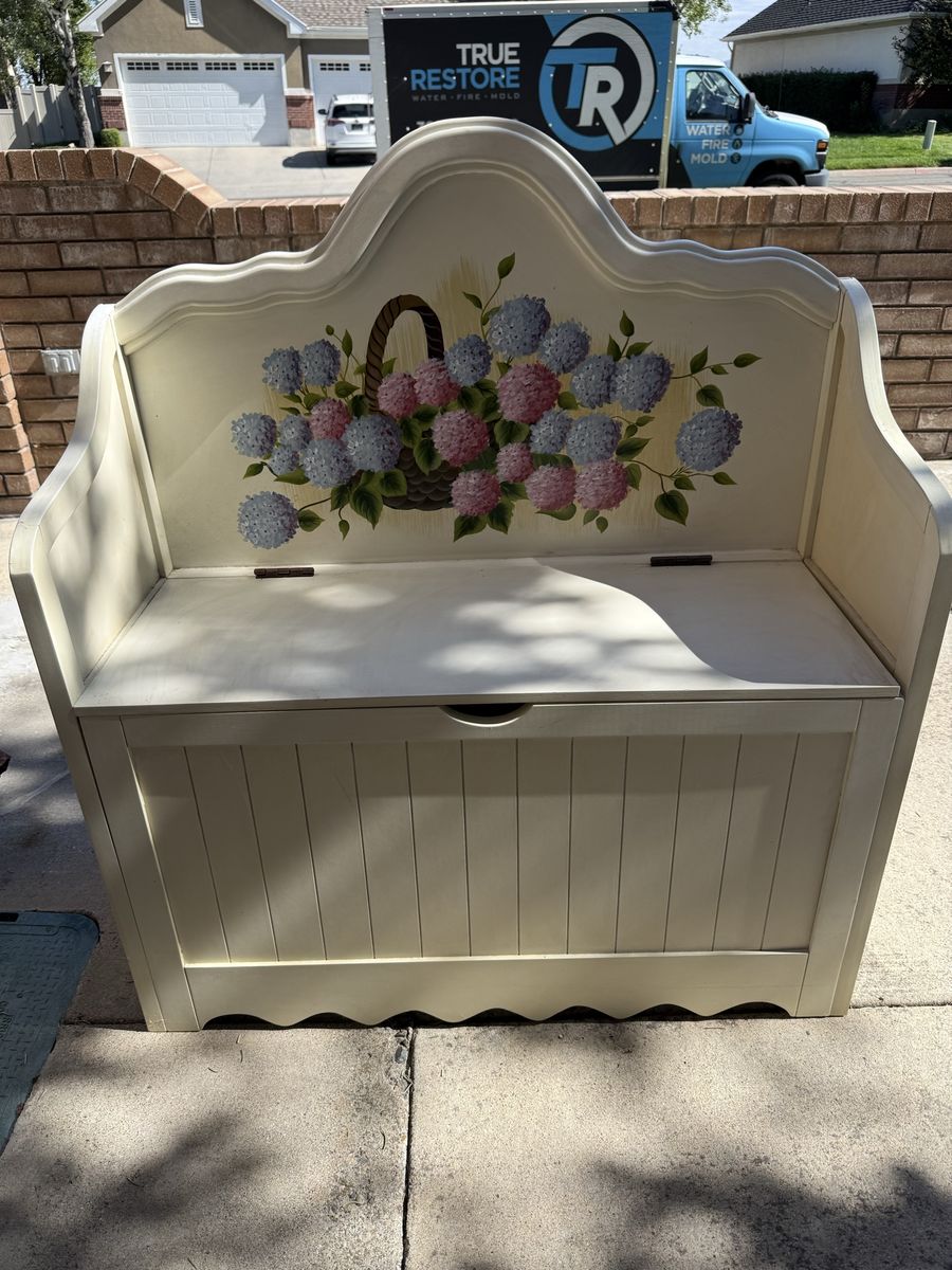 Hand-Painted Floral Storage Bench - Cream White Wood Entryway Mudroom Seat with Lift-Top Storage