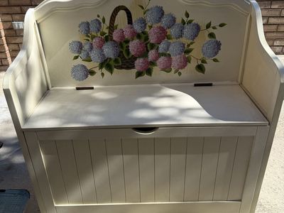 Hand-Painted Floral Storage Bench - Cream White Wood Entryway Mudroom Seat with Lift-Top Storage
