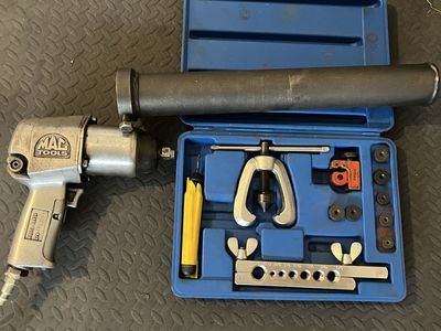 Mac Tools AW434 Air Impact Wrench and Flaring Tool Kit Inner tie rod Tool
