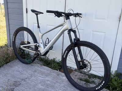 XL 2023 Scott Genius 940