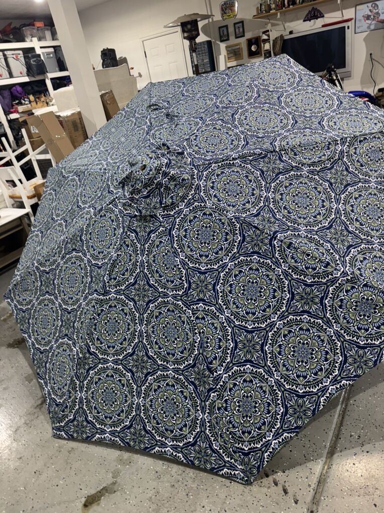 8' Better Homes And Gardens Umbrella
