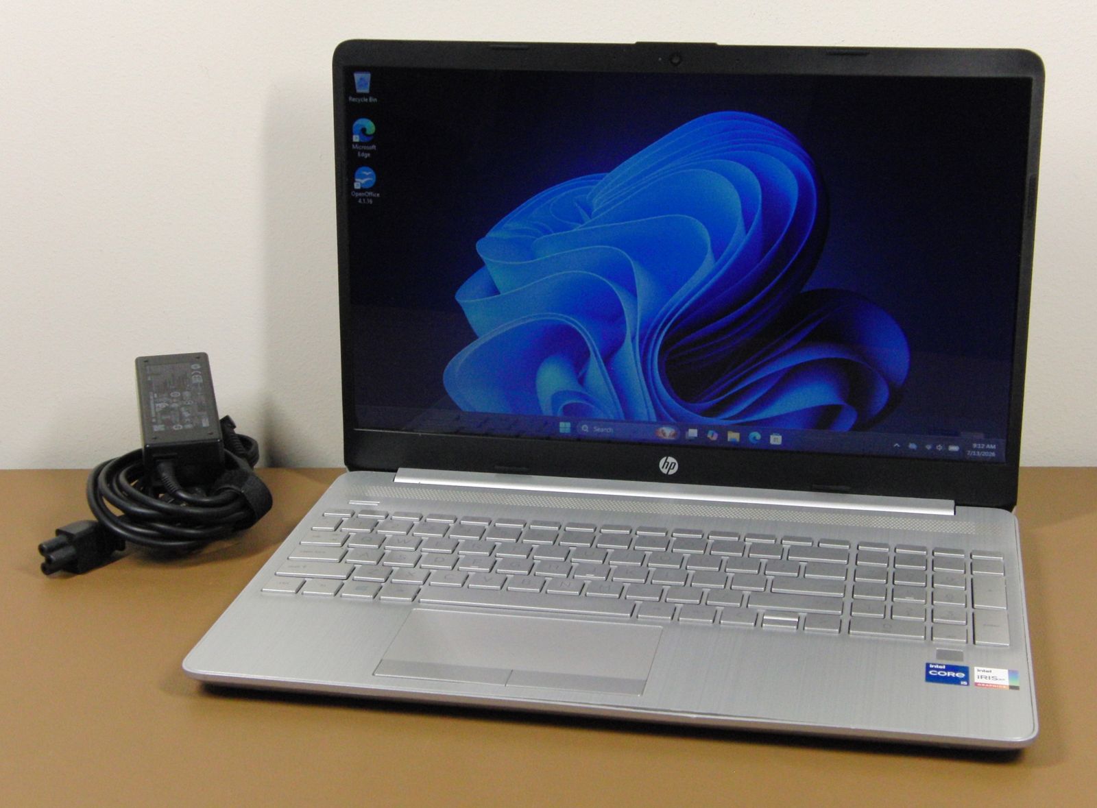 HP 15t-dw300 Touchscreen i5-1135G7 512GB SSD 16GB