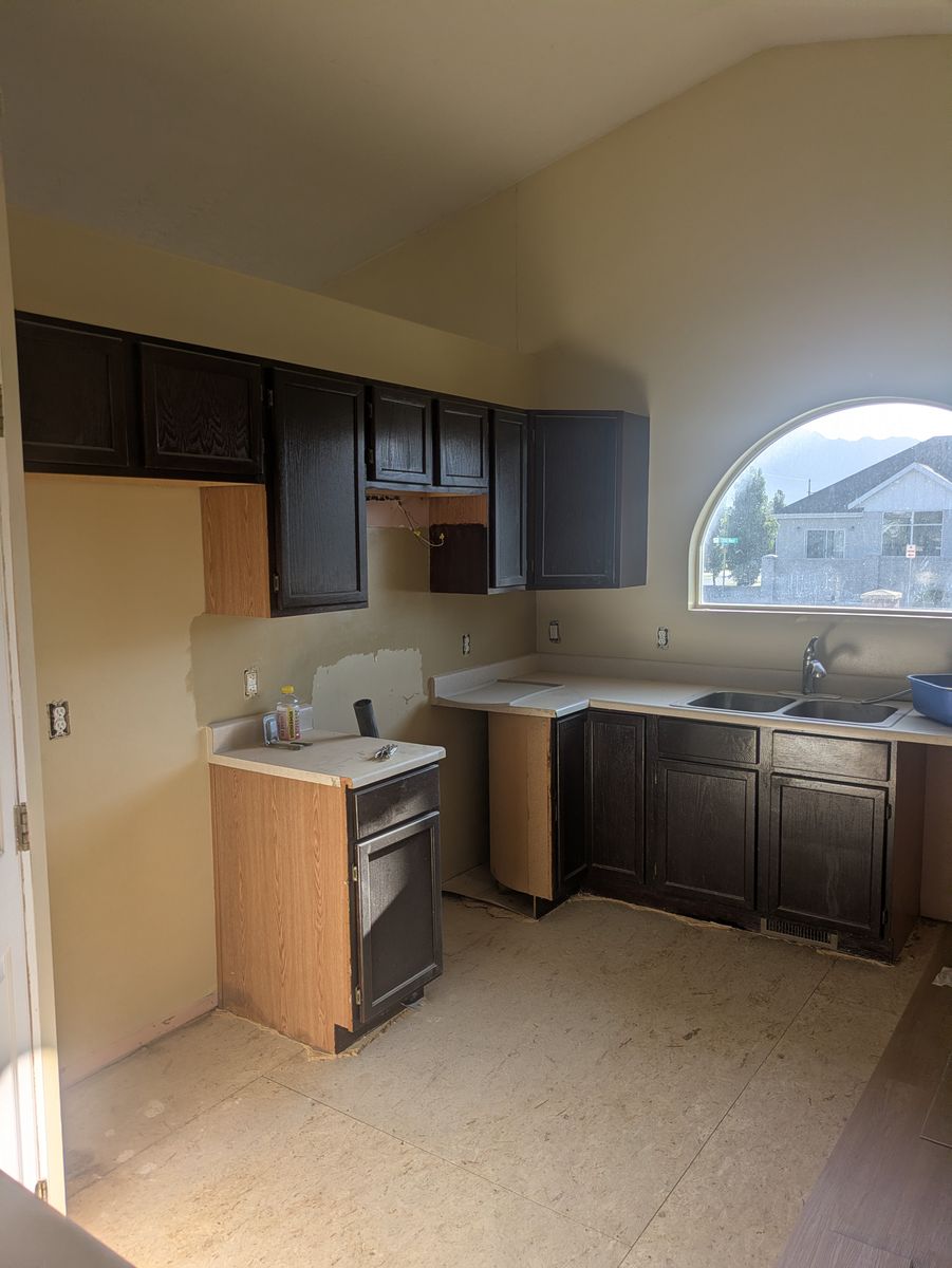 Free kitchen cabinets