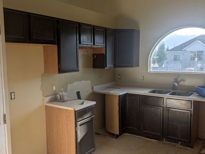 Free kitchen cabinets