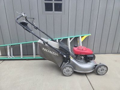 Honda HRR216 Lawnmower