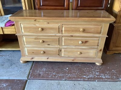 6 Drawer Broyhill Dresser