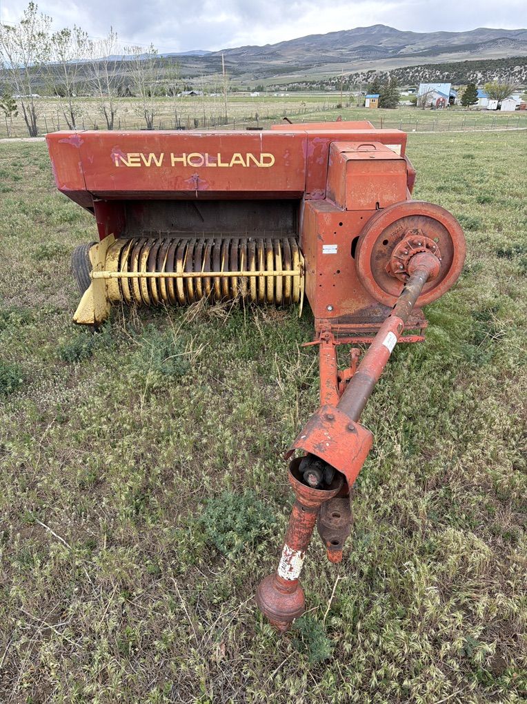 New Holland Hayliner 276