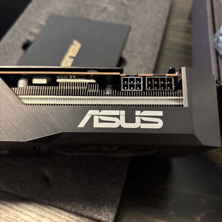 ASUS Dual Radeon RX 5700 XT EVO 8GB GDDR6 Graphics Card