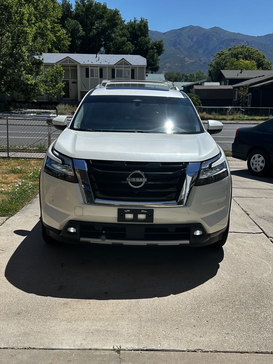 2022 Nissan Pathfinder Platinum
