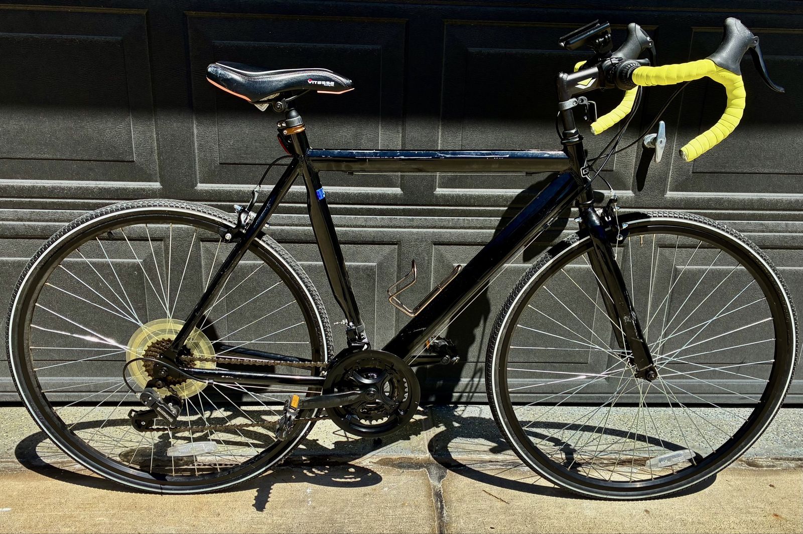 GMC Denali 700c Road Bike-Shimano Gears Excellent Condition- Adult Bike