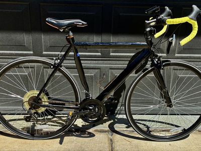 GMC Denali 700c Road Bike-Shimano Gears Excellent Condition- Adult Bike