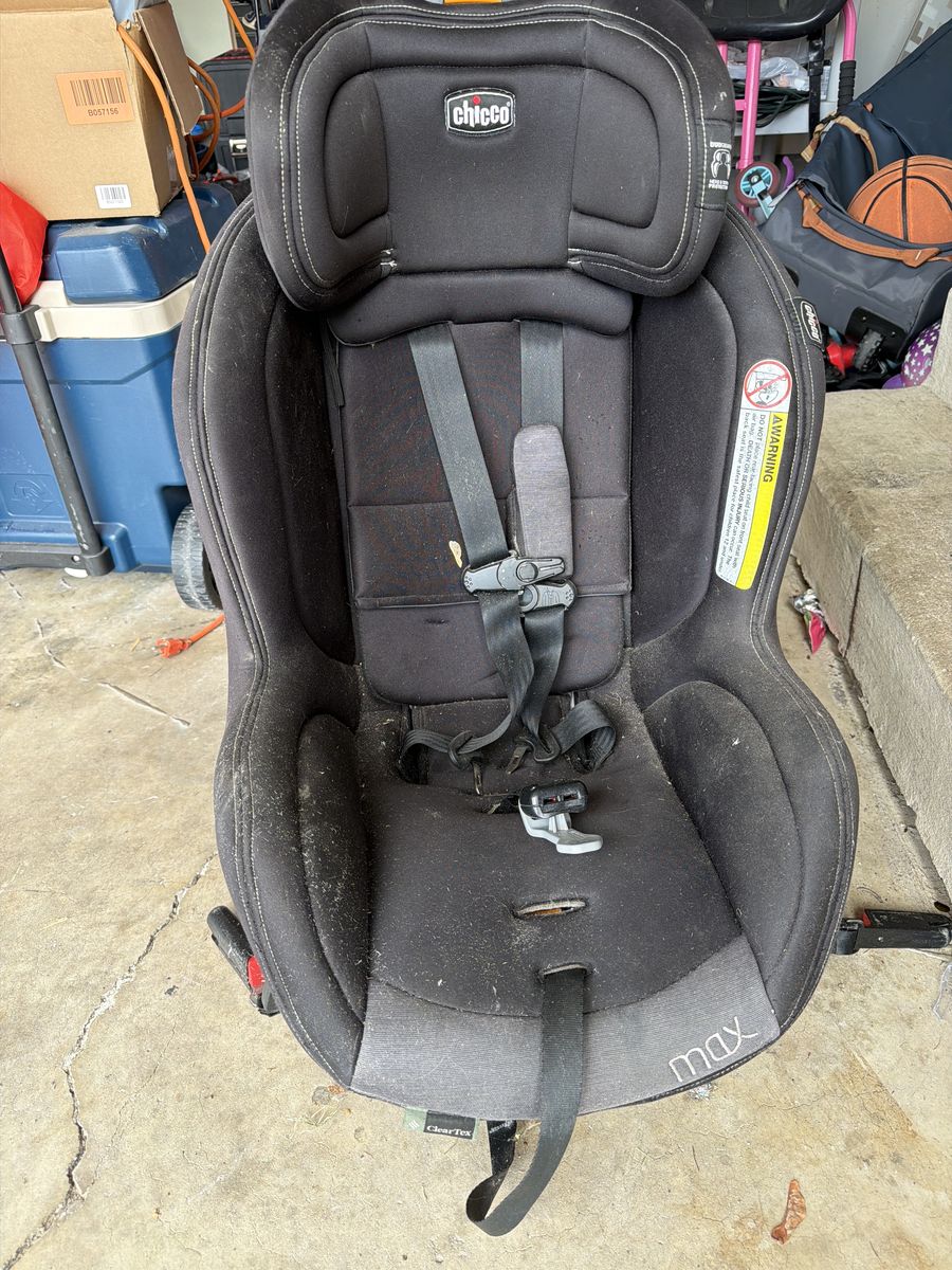 Chicco Nextfit convertible Car Seat