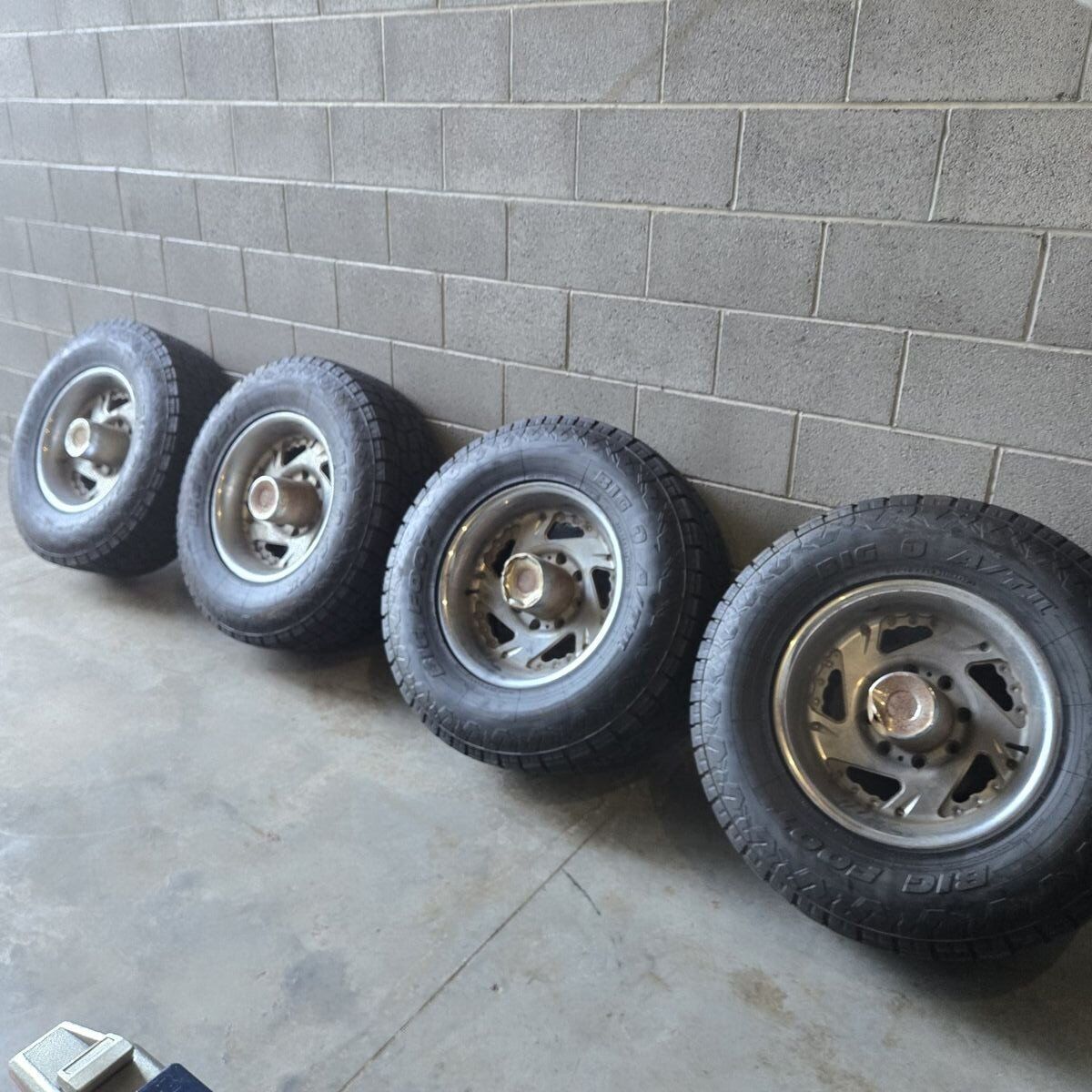 Big O Bigfoot A/T LT285/70R17 E LOAD