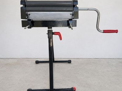 Dyna-Jet BL-44 Commercial Towel & Chamois Wringer with Stand