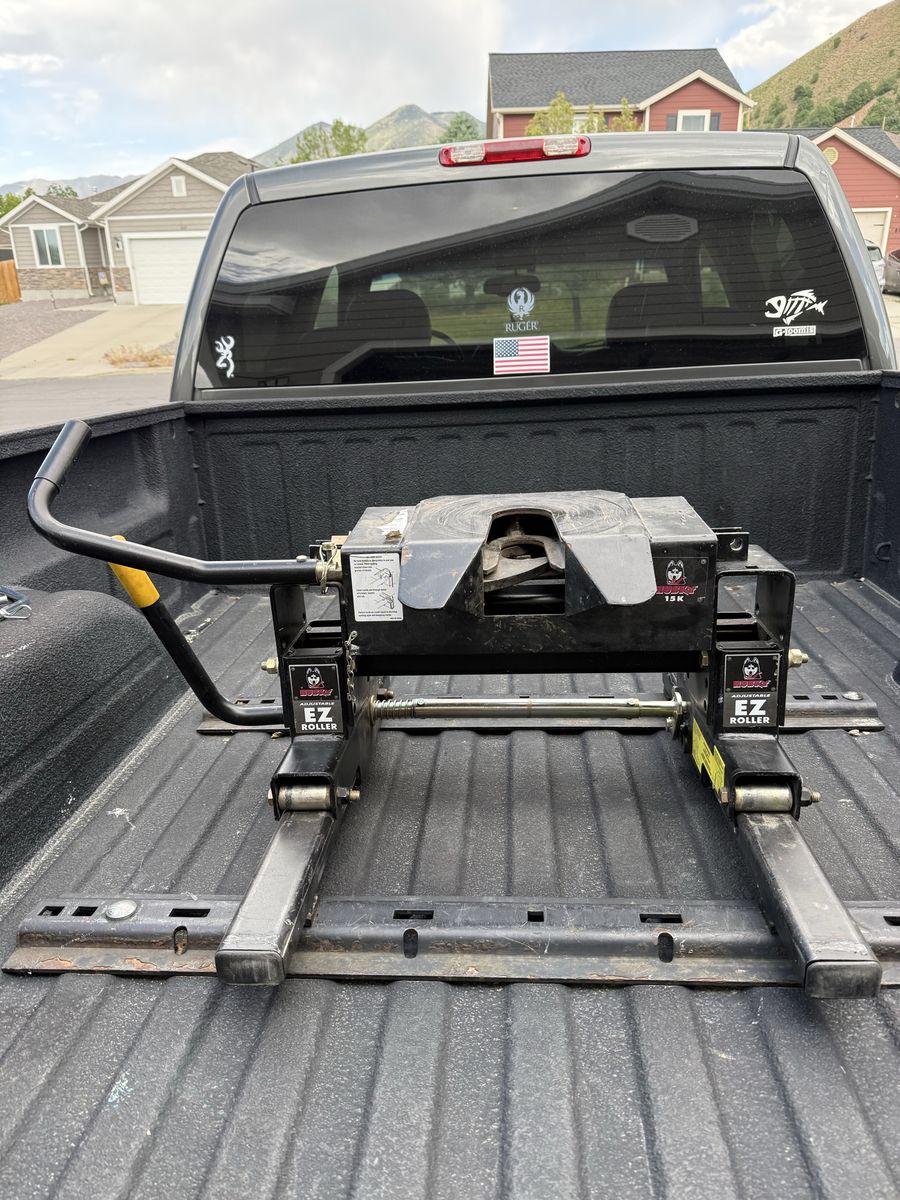 Husky EZ Roll 15K lb. Fifth Wheel Hitch
