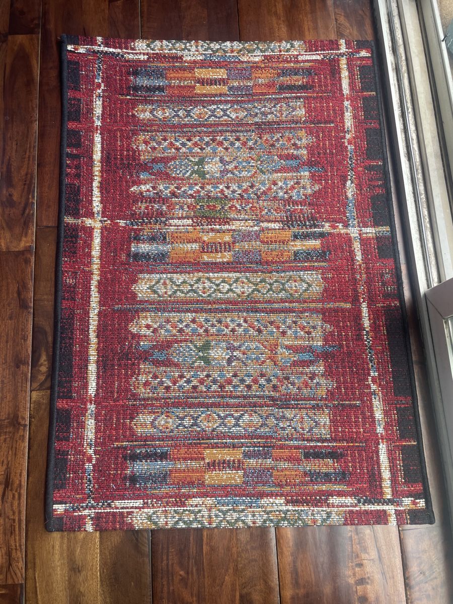Red door mat esencia Egyptian rug